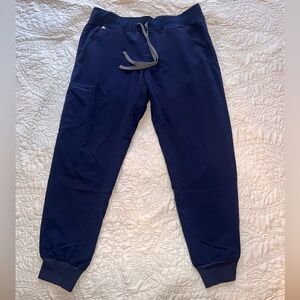 FIGS Women’s Navy Zamora Jogger Scrub Pants; Size L